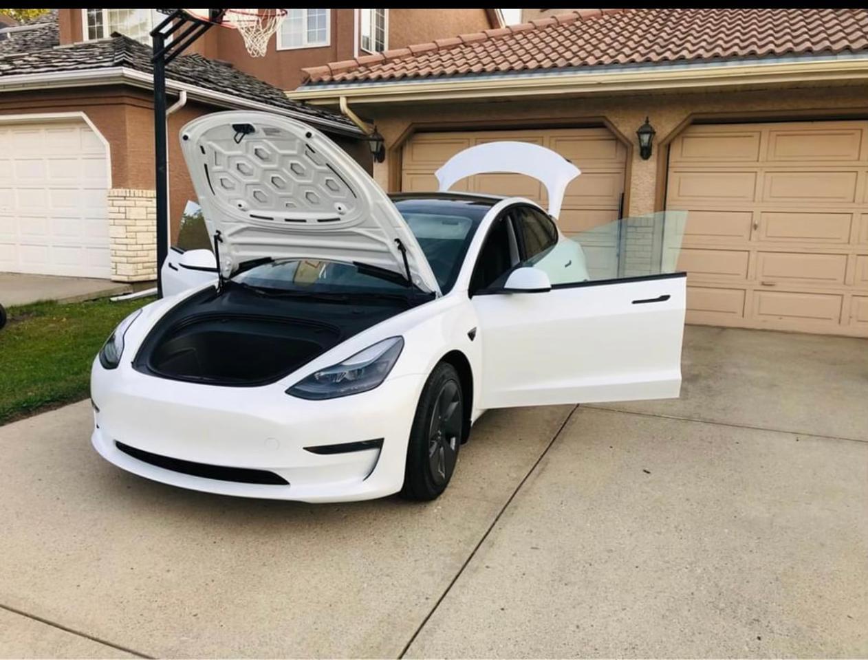 Used 2022 Tesla Model 3 Standard Range for sale in Calgary, AB