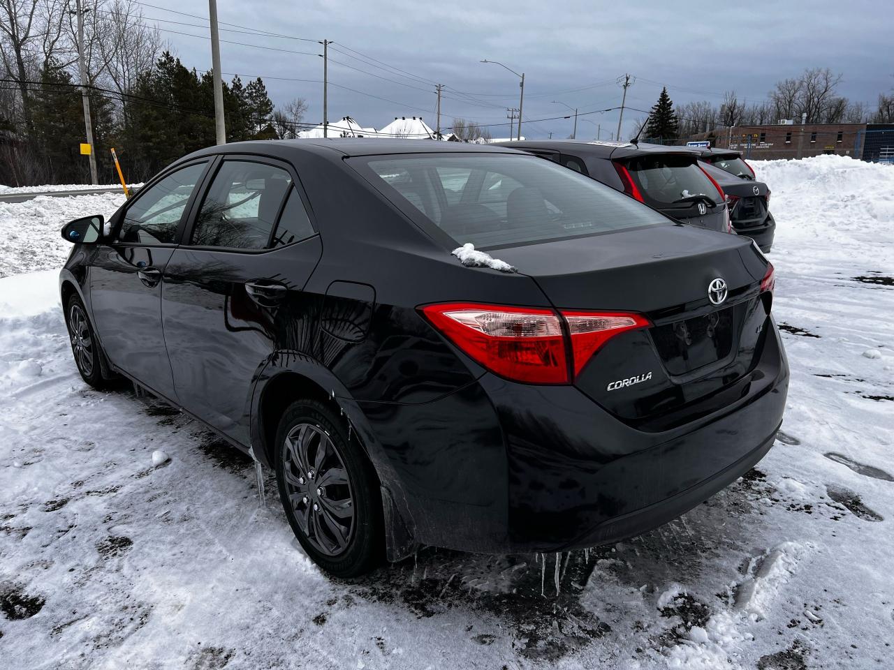 2017 Toyota Corolla LE - Photo #3