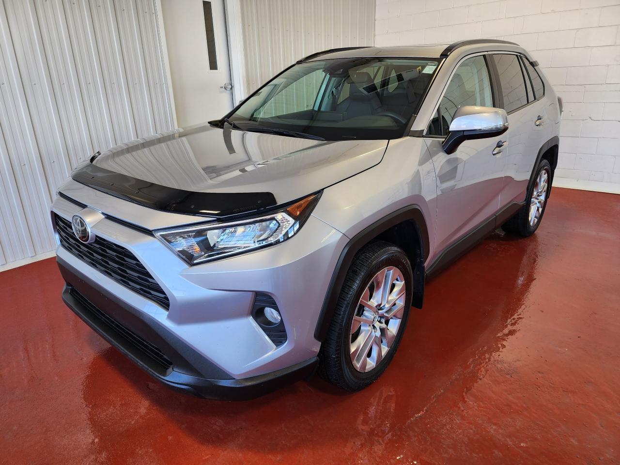 2019 Toyota RAV4 XLE AWD Photo30