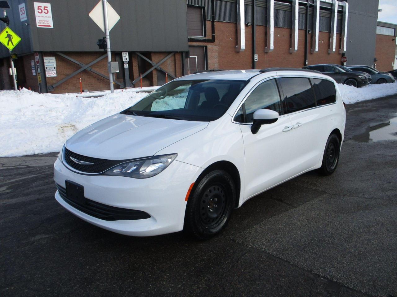 2019 Chrysler Pacifica Touring ~ 8 PASSENGER ~ NAV ~ PWD DOORS ~ REAR CAM - Photo #1