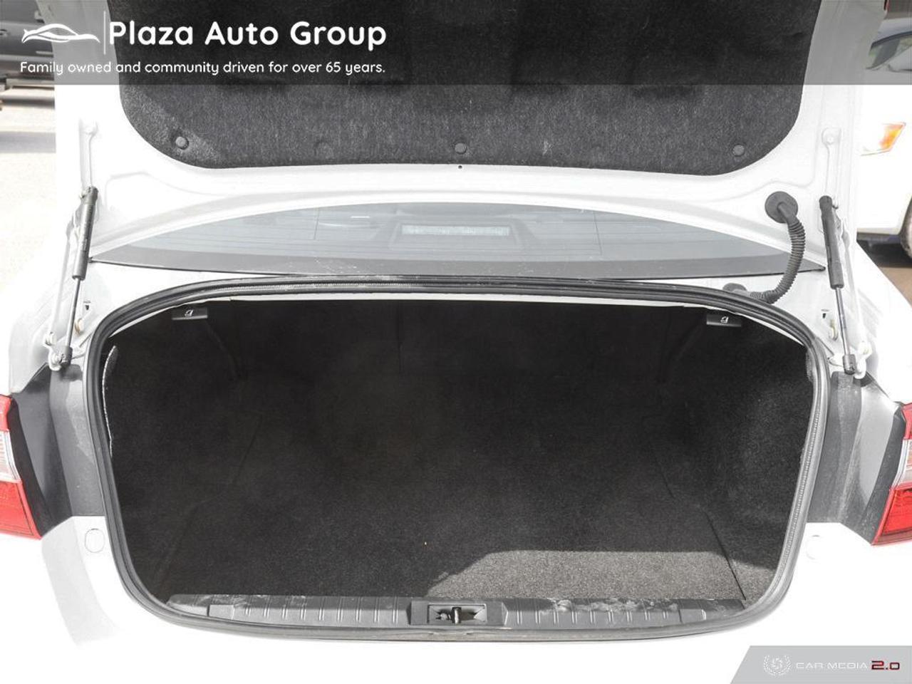 2017 Subaru Legacy 3.6R Limited Photo