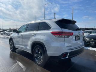 2017 Toyota Highlander AWD 4dr Limited NAVIGATION PANORAMIC LEATHER B-CAM - Photo #2