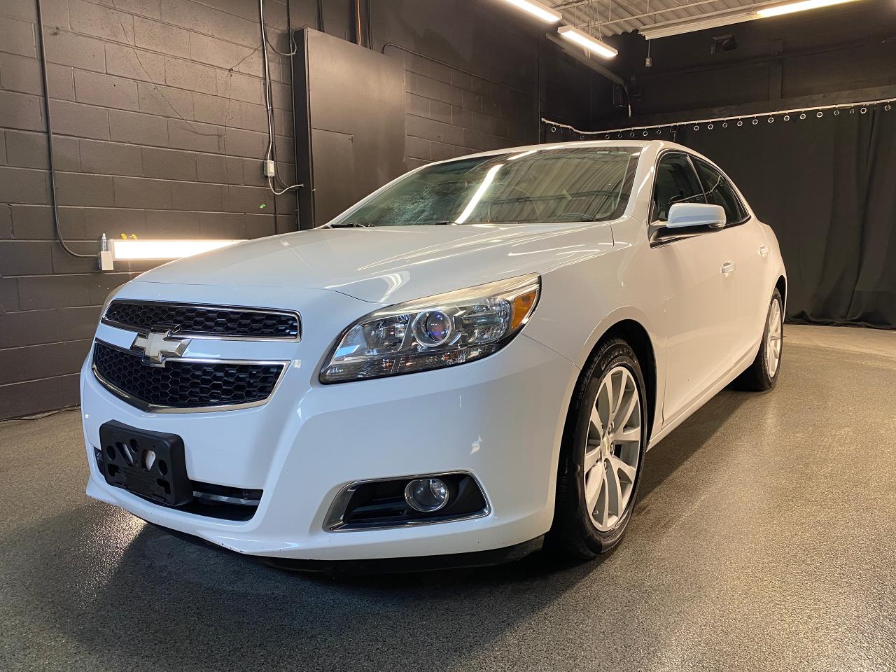 2013 Chevrolet Malibu 2LT / Clean CarFax / Leather Trimmed Seats - Photo #1