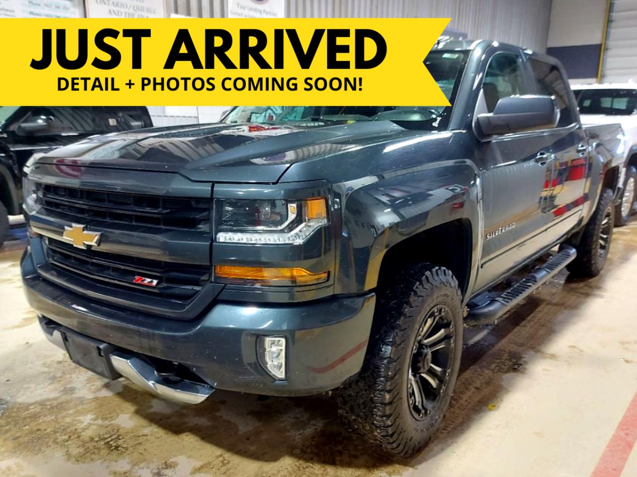 2017 Chevrolet Silverado 1500 LT Z71 Off-Road / Clean CarFax / 5.3L V8 - Photo #1