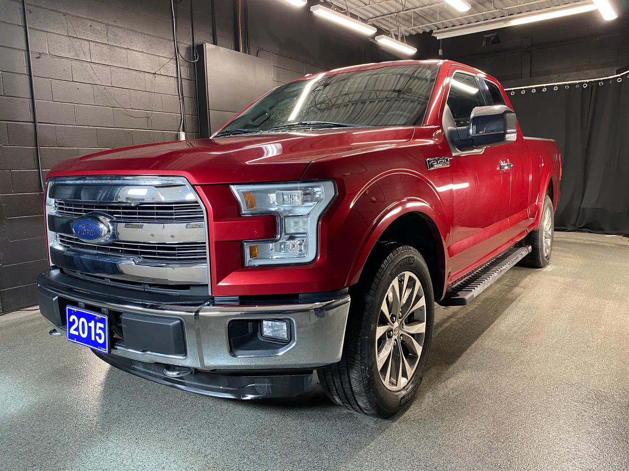 2015 Ford F-150 Lariat / Clean CarFax / NAV / Loaded! - Photo #1