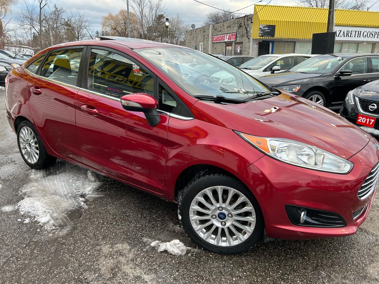 2014 Ford Fiesta Titanium/NAVI/CAMERA/LEATHER/ROOF/LOADED/ALLOYS