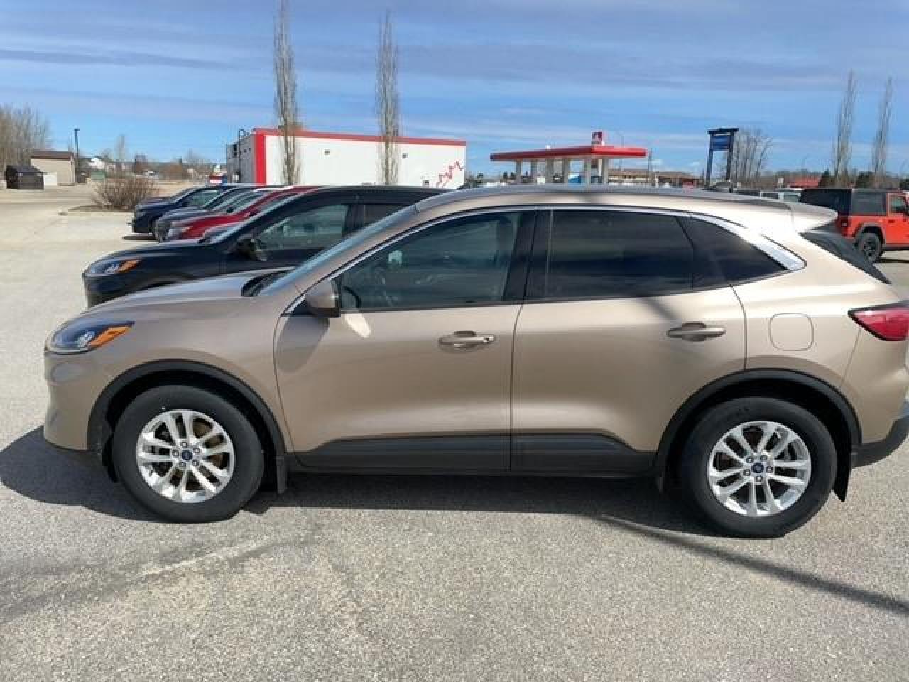 2021 Ford Escape SE ALL WHEEL DRIVE,NO ACCIDENTS Photo4
