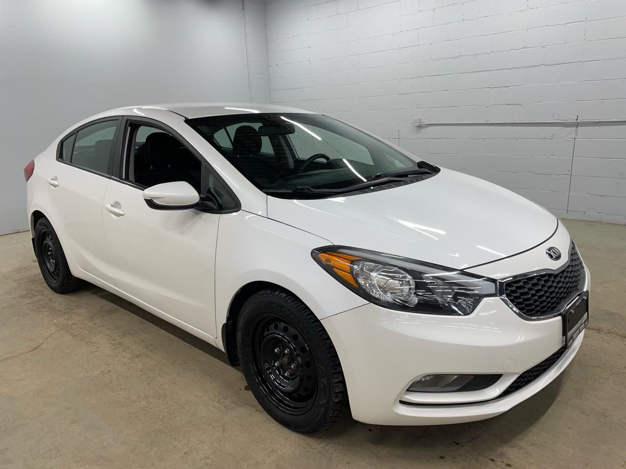 2016 Kia Forte LX Photo1