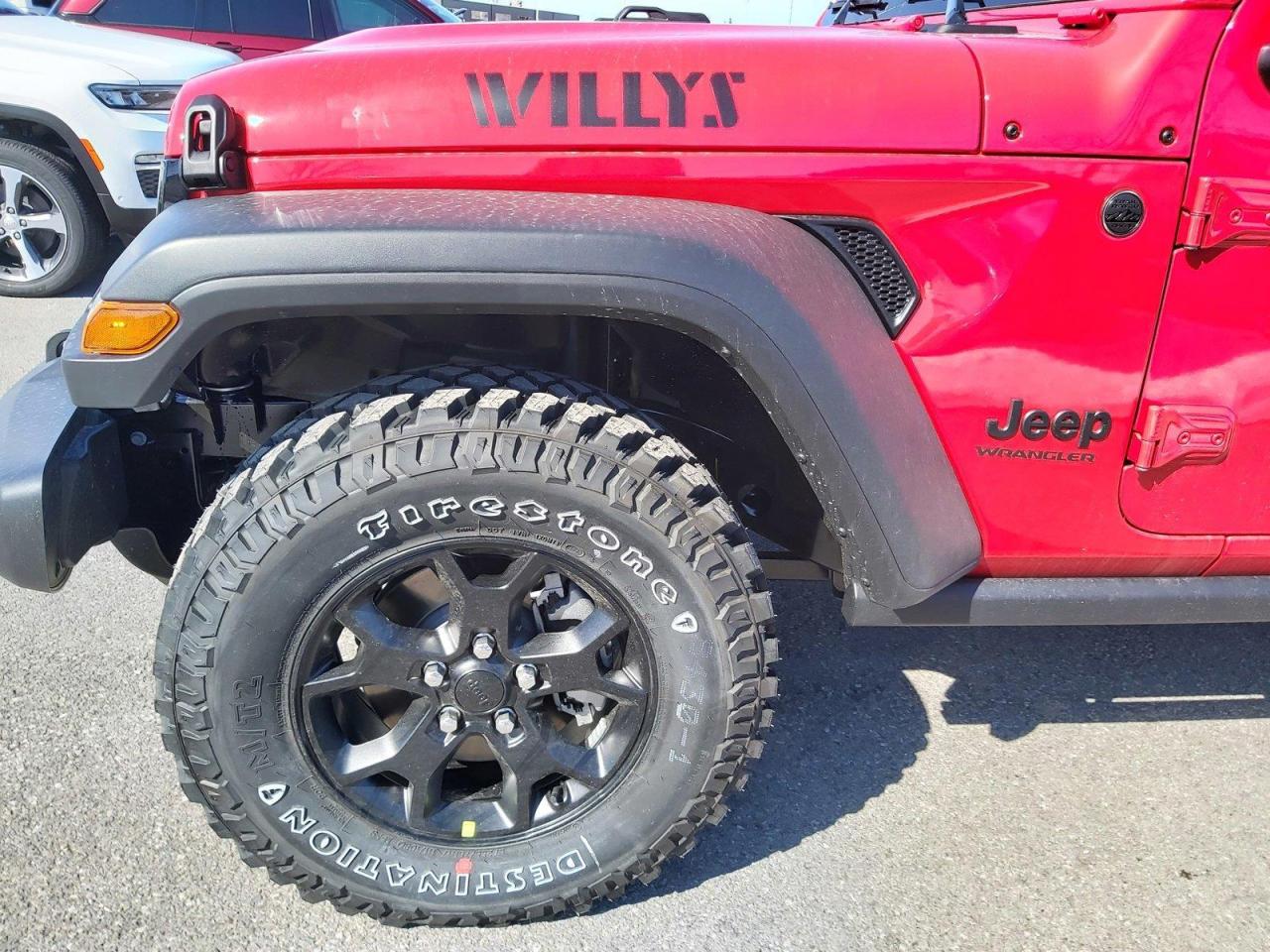 2023 Jeep Wrangler SPORT Photo3