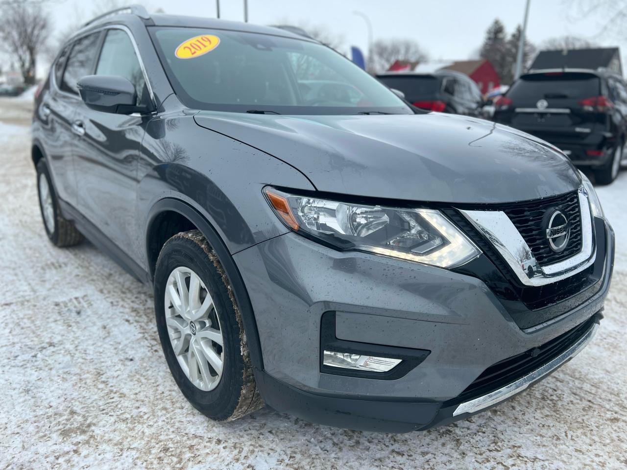 2019 Nissan Rogue SV - Photo #1