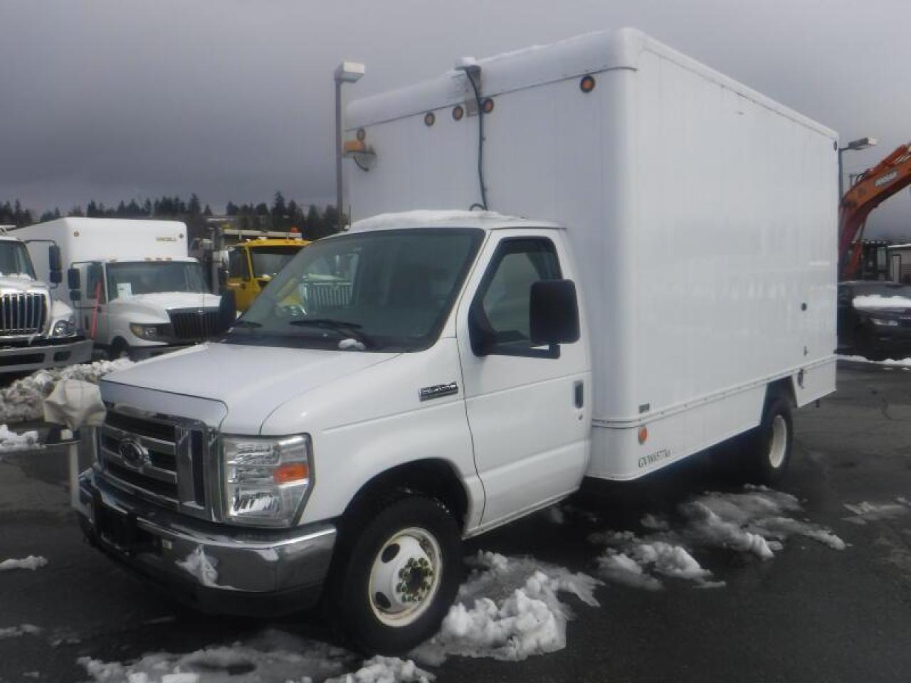 Used 2009 Ford Econoline E-450 13 Foot Cube Van Work Shop   Dually  Diesel for sale in Burnaby, BC