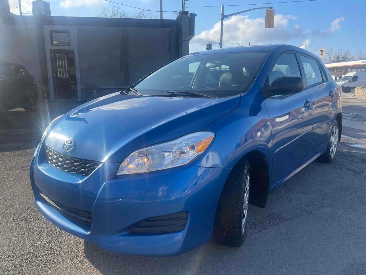 Used 2010 Toyota Matrix BASE for sale in Hamilton, ON