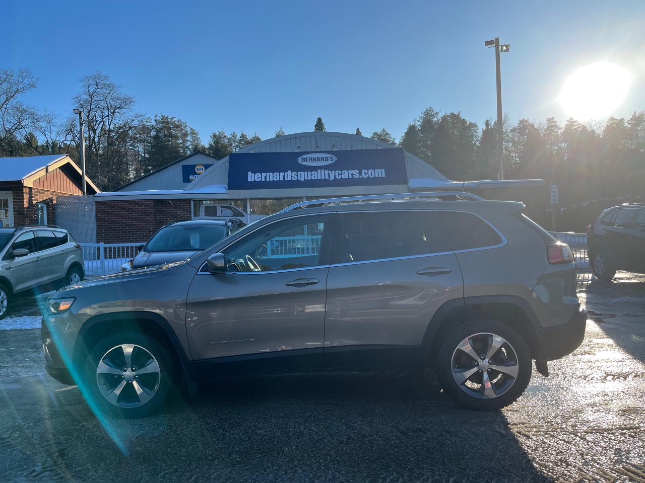 2019 Jeep Cherokee Limited 4X4 ONE OWNER, Loaded!