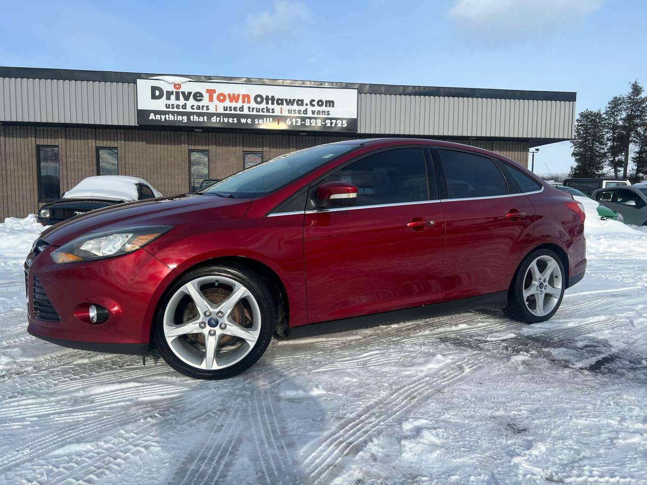 2014 Ford Focus Titanium **LEATHER**MOONROOF**NAVIGATION** - Photo #1