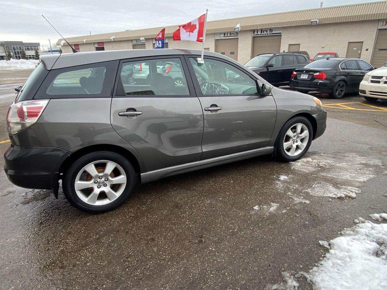 2005 Toyota Matrix XR - Photo #7