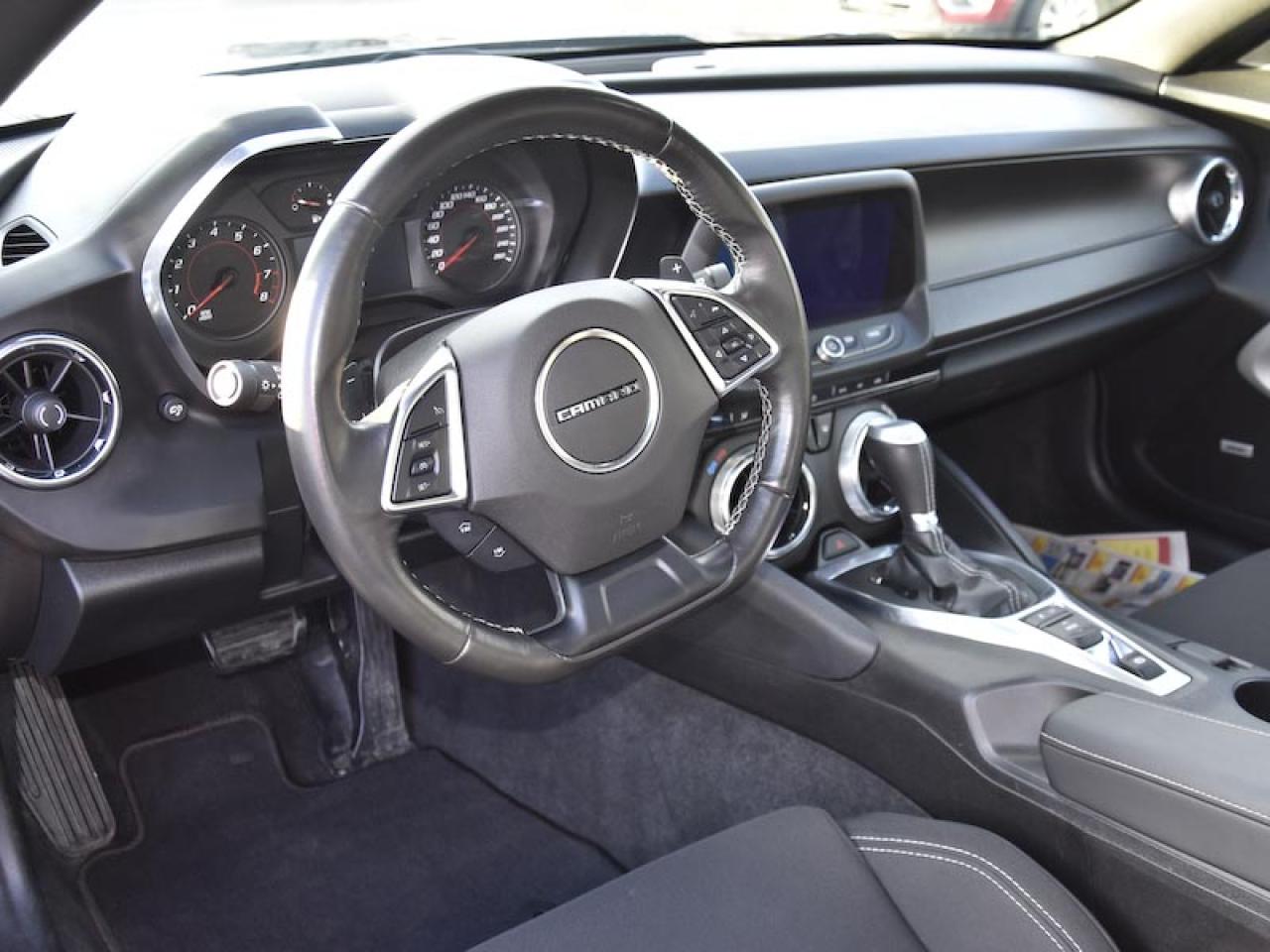 2019 Chevrolet Camaro LT Photo4