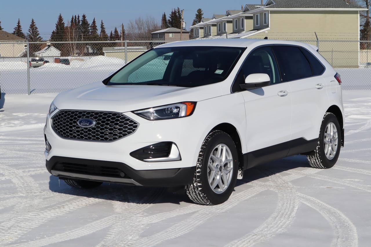 2023 Ford Edge SEL Photo0