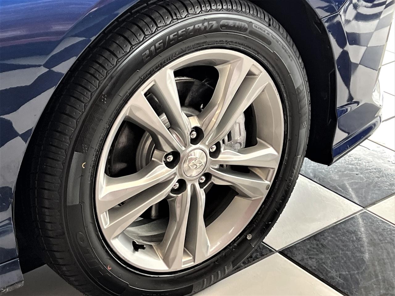 2018 Hyundai Sonata Sport+Roof+Leather+New Tires & Brakes+CLEAN CARFAX - Photo #53