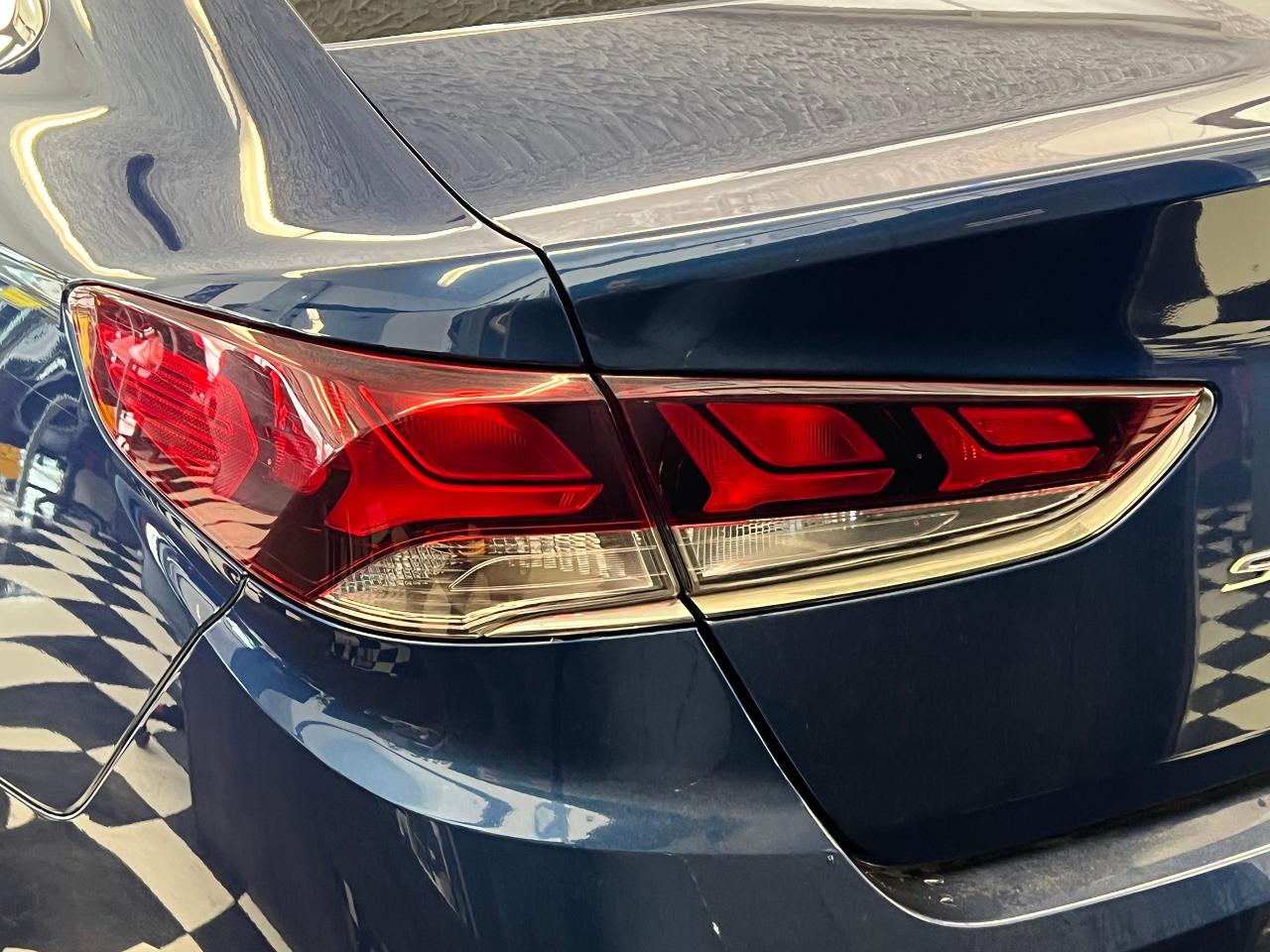 2018 Hyundai Sonata Sport+Roof+Leather+New Tires & Brakes+CLEAN CARFAX - Photo #58