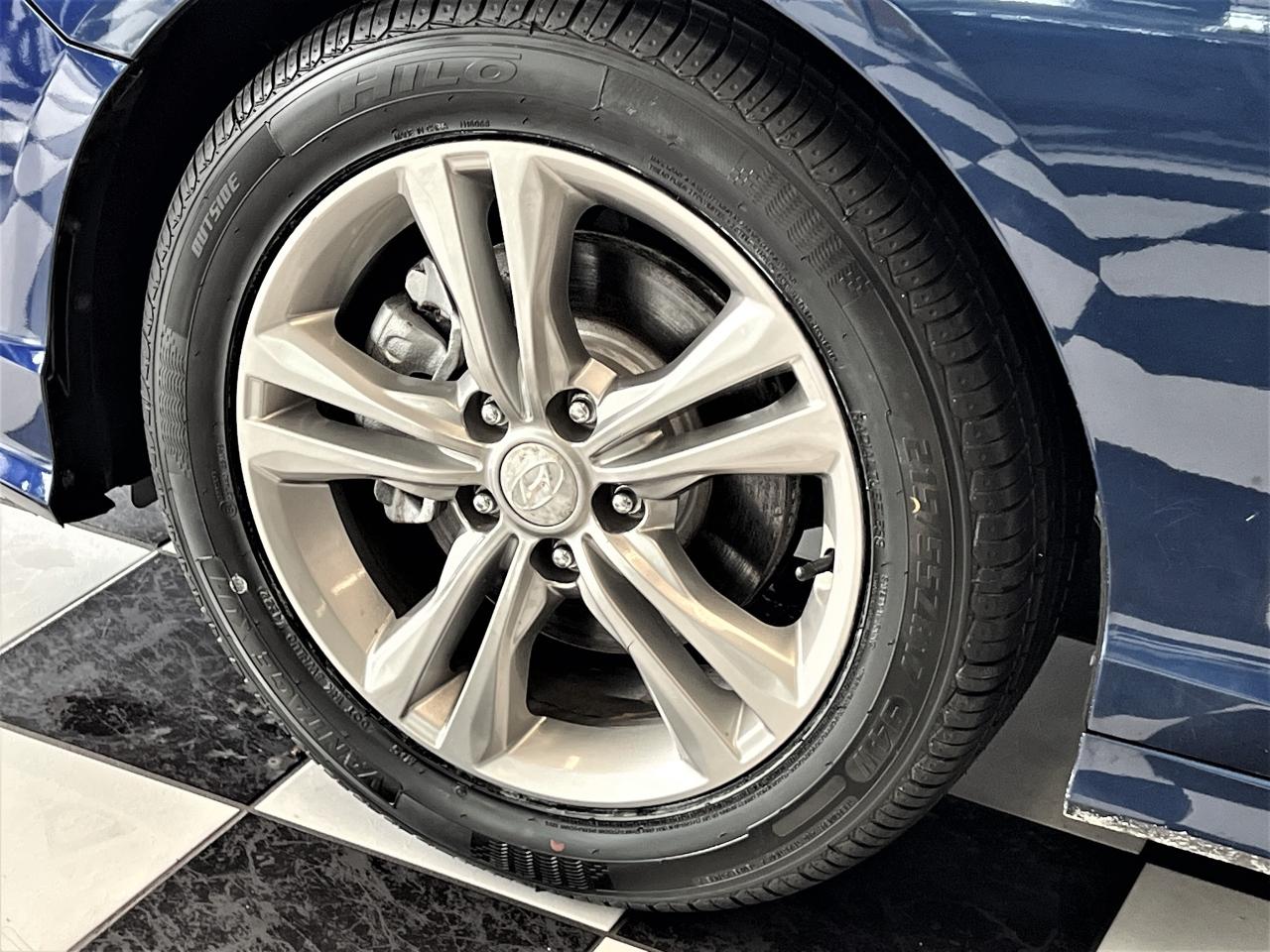 2018 Hyundai Sonata Sport+Roof+Leather+New Tires & Brakes+CLEAN CARFAX - Photo #50
