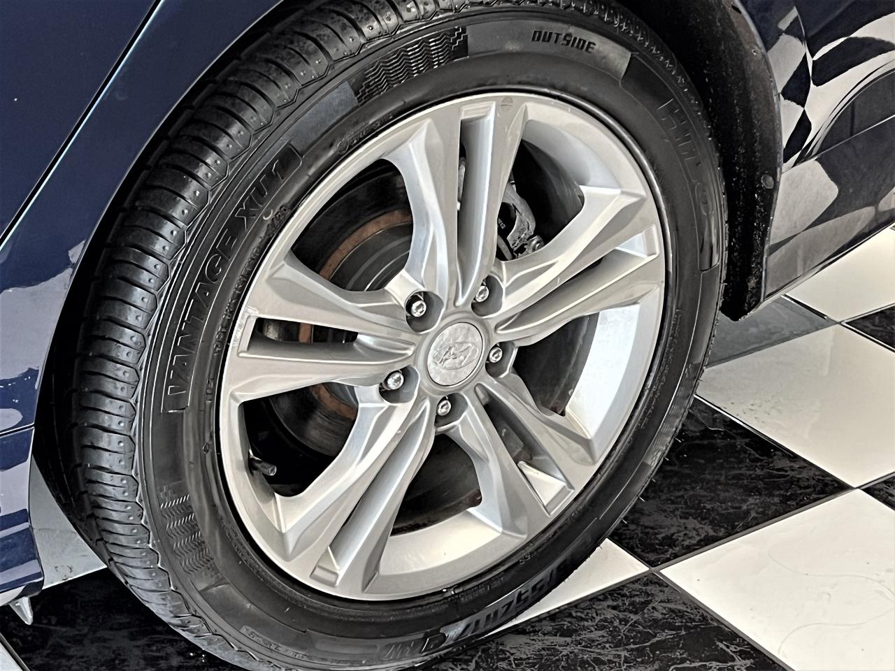 2018 Hyundai Sonata Sport+Roof+Leather+New Tires & Brakes+CLEAN CARFAX - Photo #51