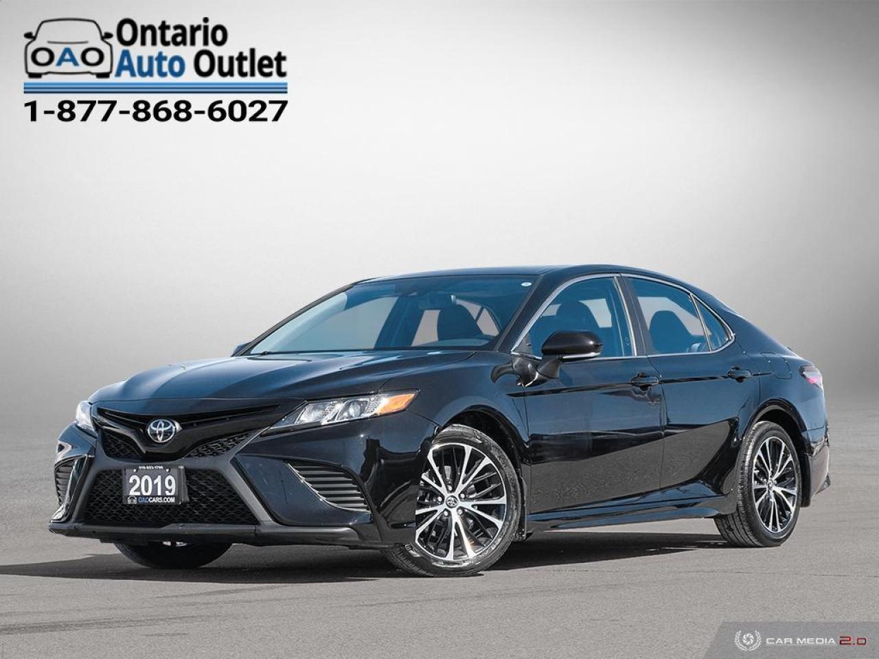 2019 Toyota Camry SE UPGRADE / NO ACCIDENTS /SUNROOF / 18" ALLOYS