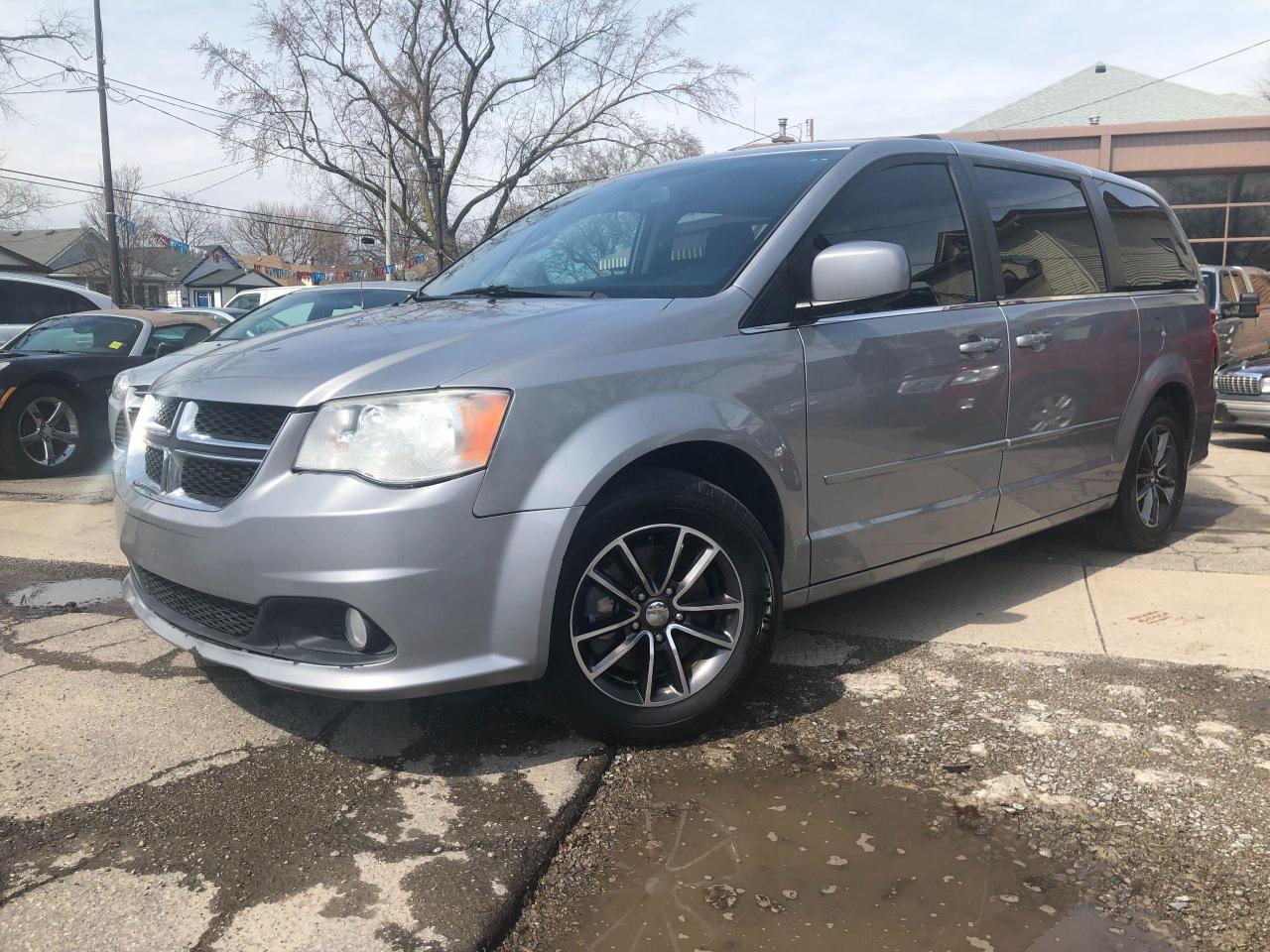 2017 Dodge Grand Caravan POWER GATES/SLIDER! - Photo #1
