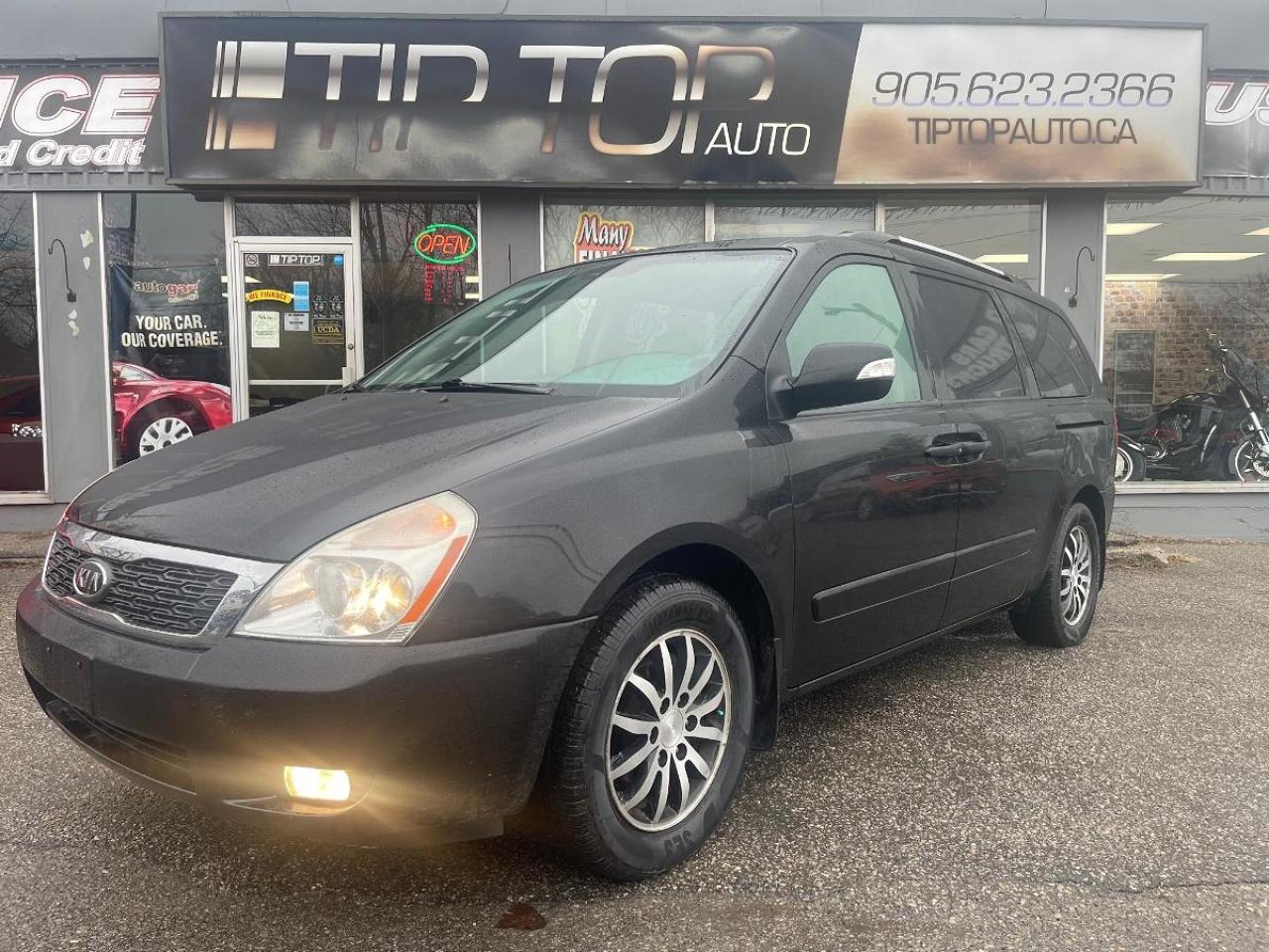 Used 2011 Kia Sedona EX for sale in Bowmanville, ON