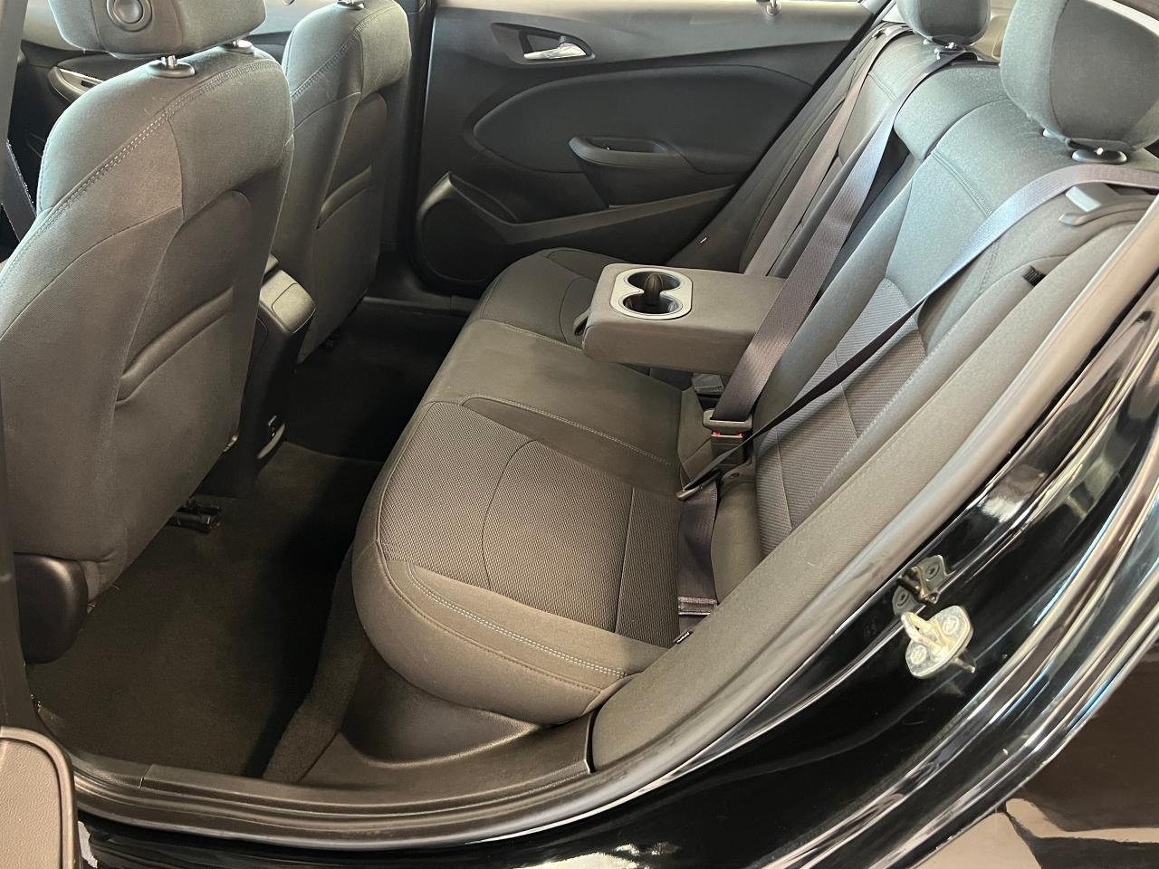 2017 Chevrolet Cruze LT+Camera+ApplePlay+Cruise+Clean Carfax - Photo #24