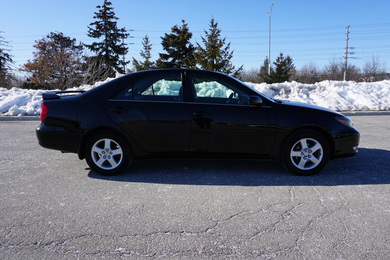 2004 Toyota Camry RARE / 1 OWNER / 5 SPD MANUAL / NEW CLUTCH /LOADED Photo4