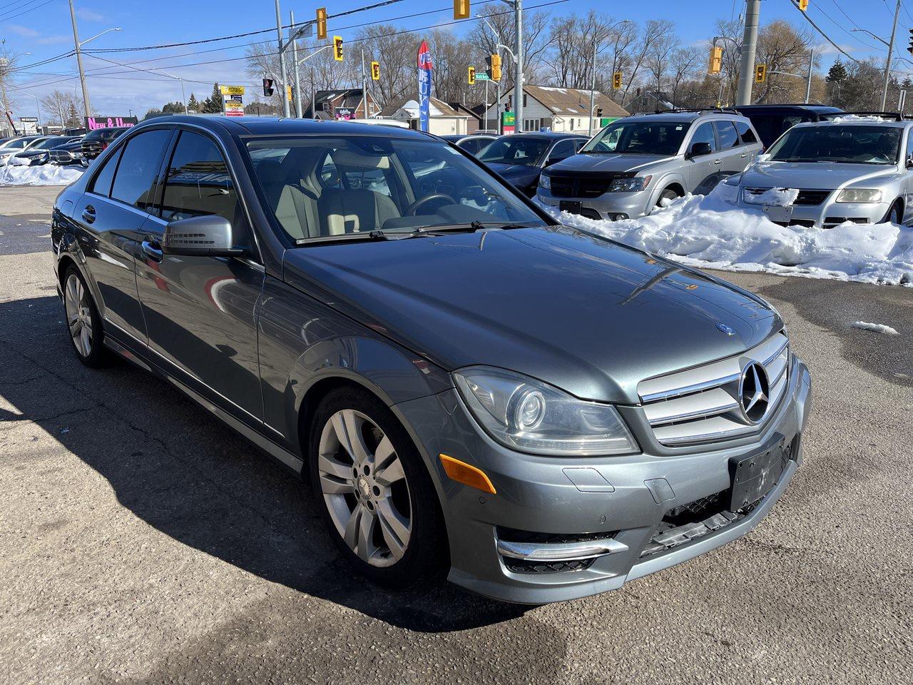 2012 Mercedes-Benz C-Class C 300 Photo2