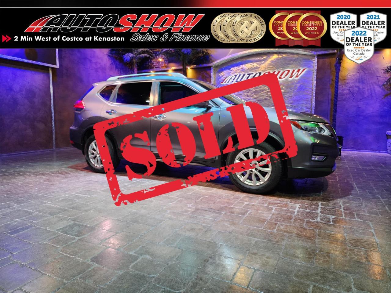 Used 2017 Nissan Rogue SV AWD - Pano Roof, Htd Seats, Nav, Rmt Start! for sale in Winnipeg, MB
