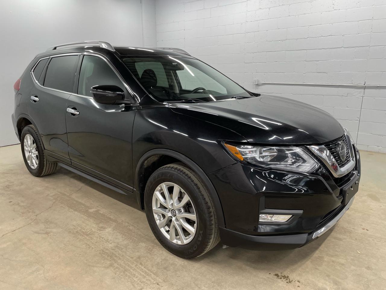 2018 Nissan Rogue SV AWD Photo20
