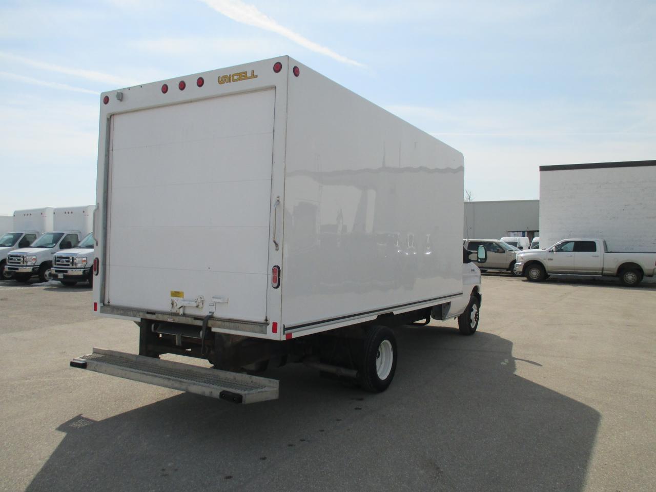 2019 Ford E450 E-450 DRW 176" WB 16 Ft.UNICELL BODY - Photo #6