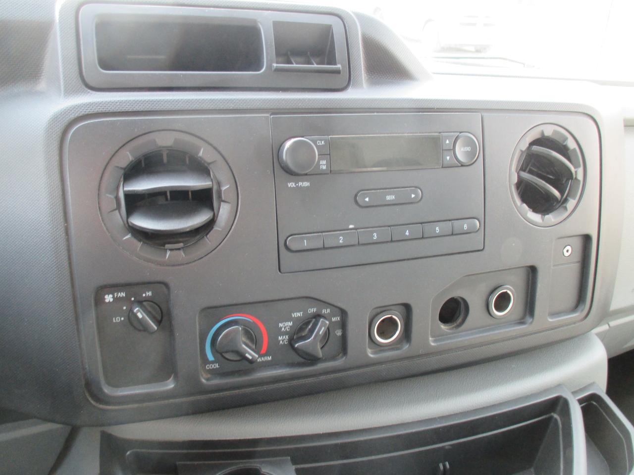 2019 Ford E450 E-450 DRW 176" WB 16 Ft.UNICELL BODY - Photo #12