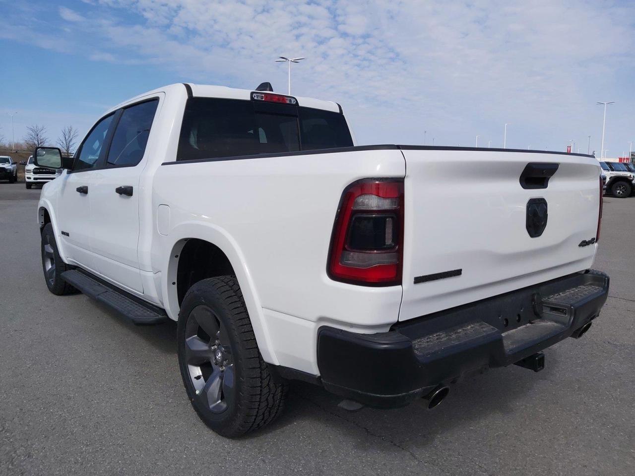 2023 RAM 1500 Big Horn Photo4