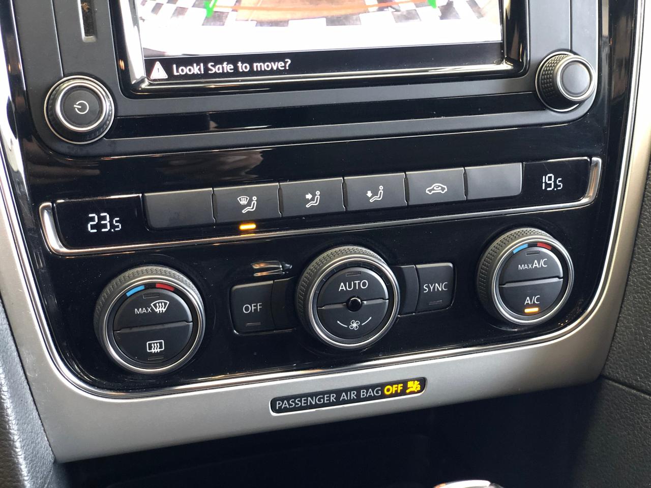2016 Volkswagen Passat Trendline+Camera+ApplePlay+CLEAN CARFAX Photo33