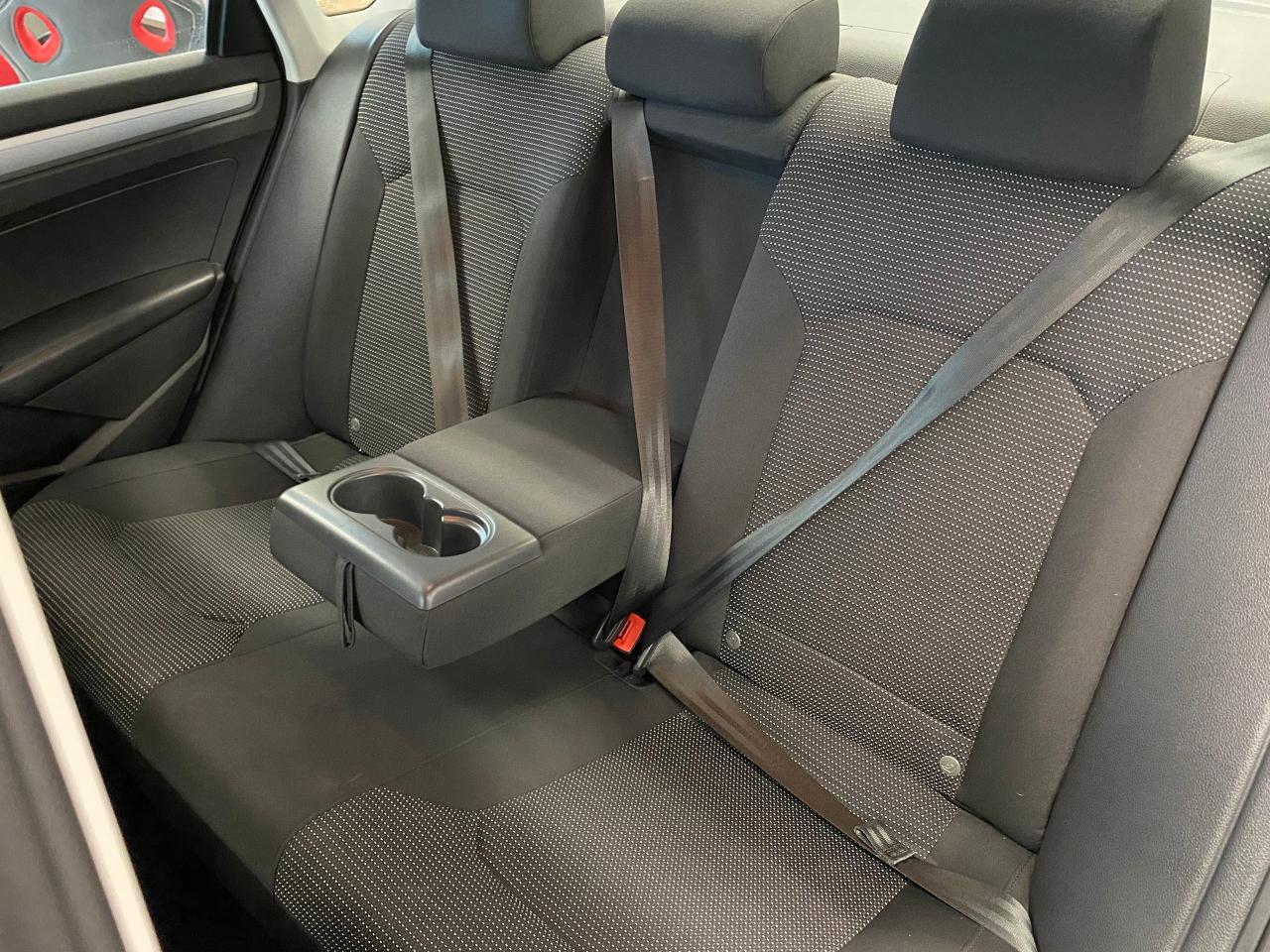2016 Volkswagen Passat Trendline+Camera+ApplePlay+CLEAN CARFAX - Photo #24
