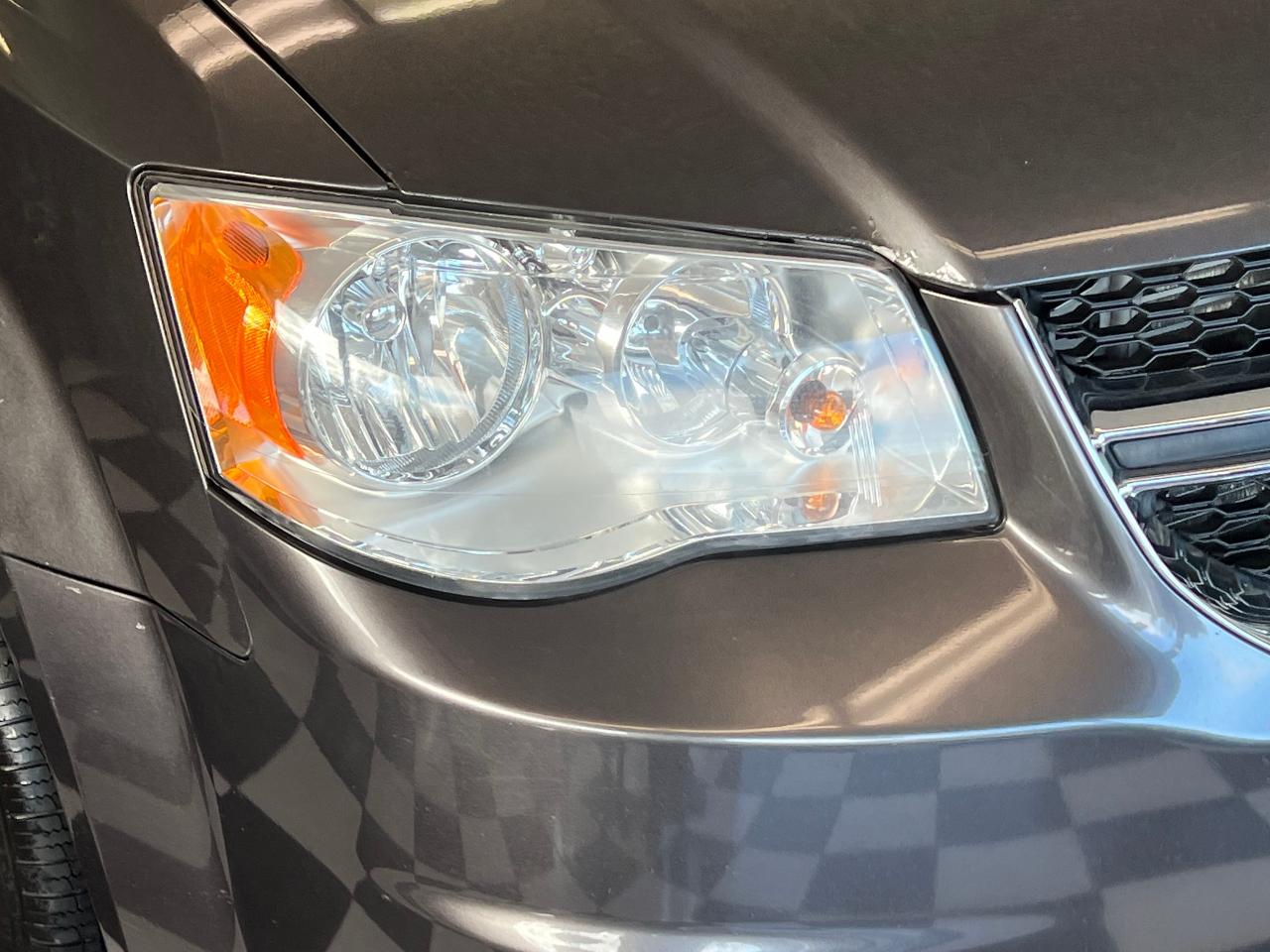 2015 Dodge Grand Caravan PENDING!Crew Plus+DVDs+PowerDoors+Camera+ - Photo #41