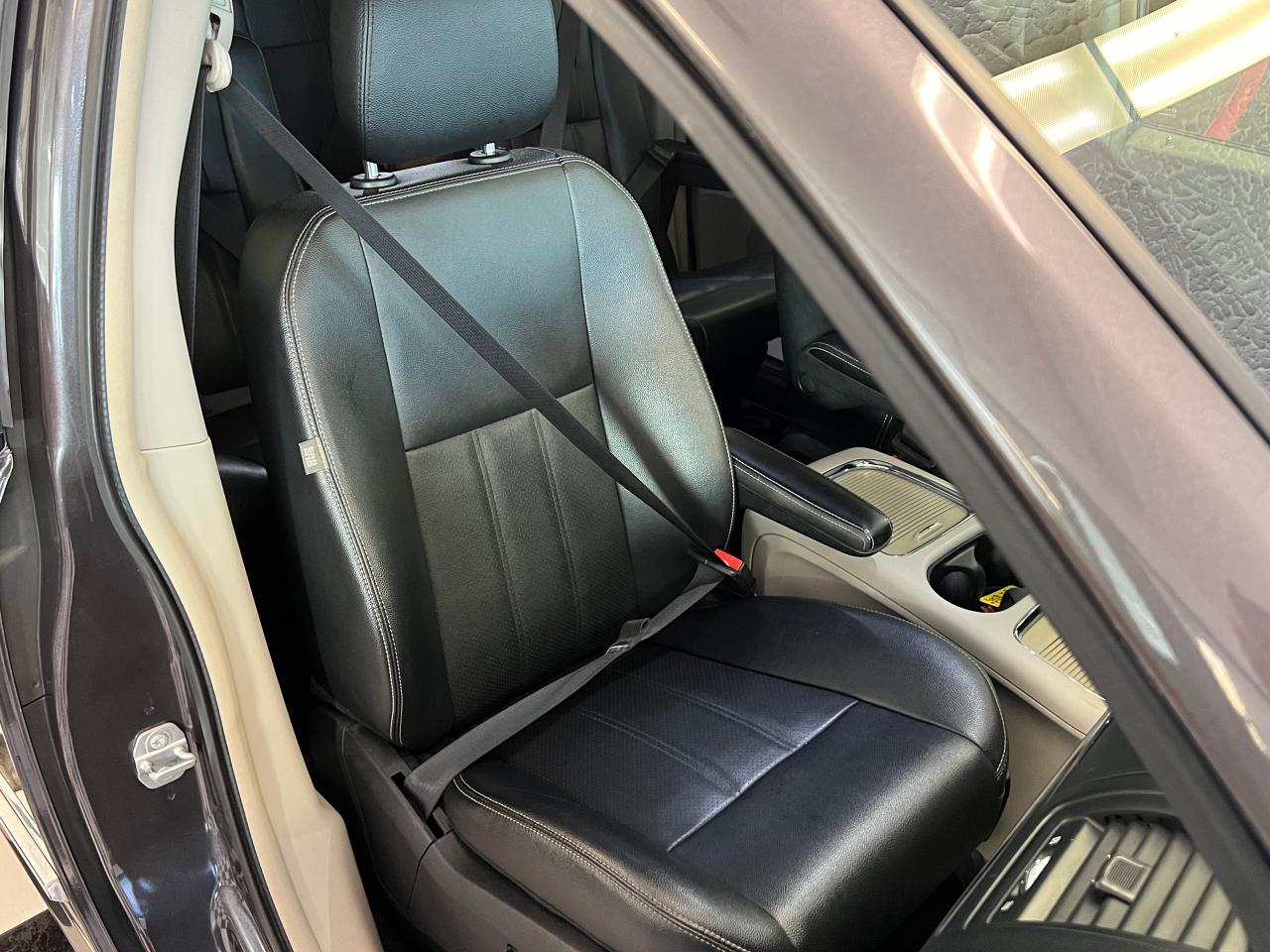 2015 Dodge Grand Caravan PENDING!Crew Plus+DVDs+PowerDoors+Camera+ - Photo #26