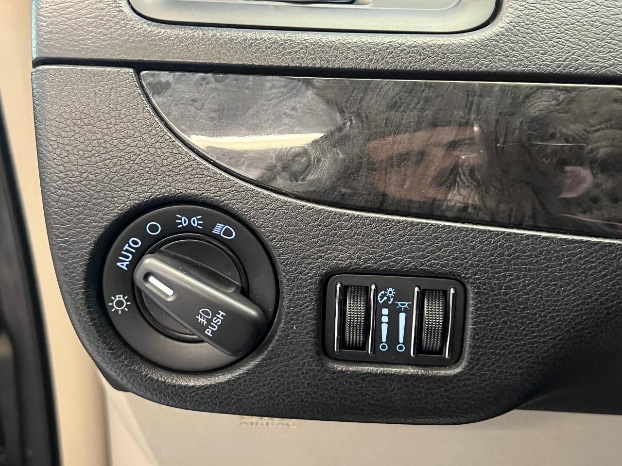 2015 Dodge Grand Caravan PENDING!Crew Plus+DVDs+PowerDoors+Camera+ - Photo #49