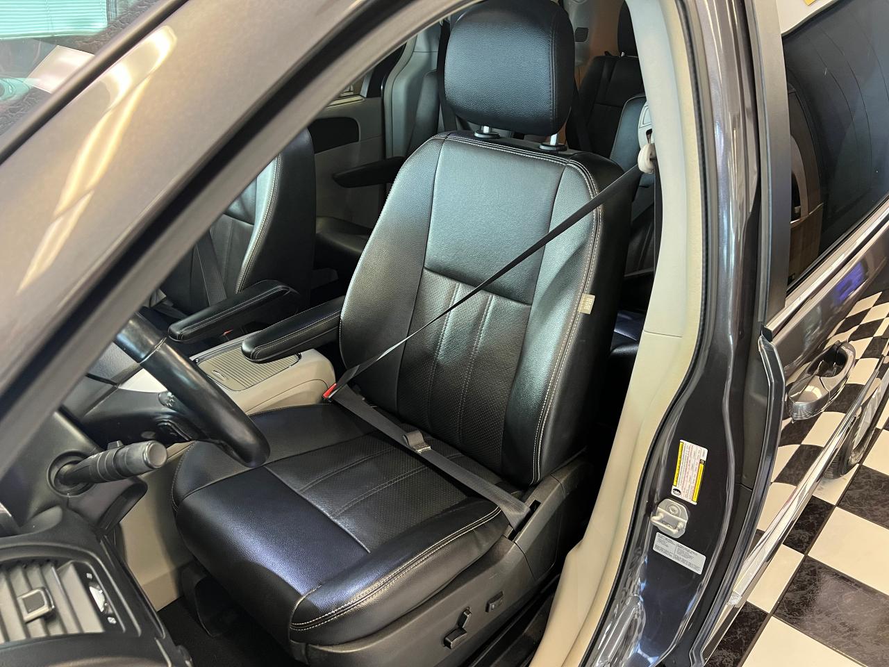 2015 Dodge Grand Caravan PENDING!Crew Plus+DVDs+PowerDoors+Camera+ - Photo #23