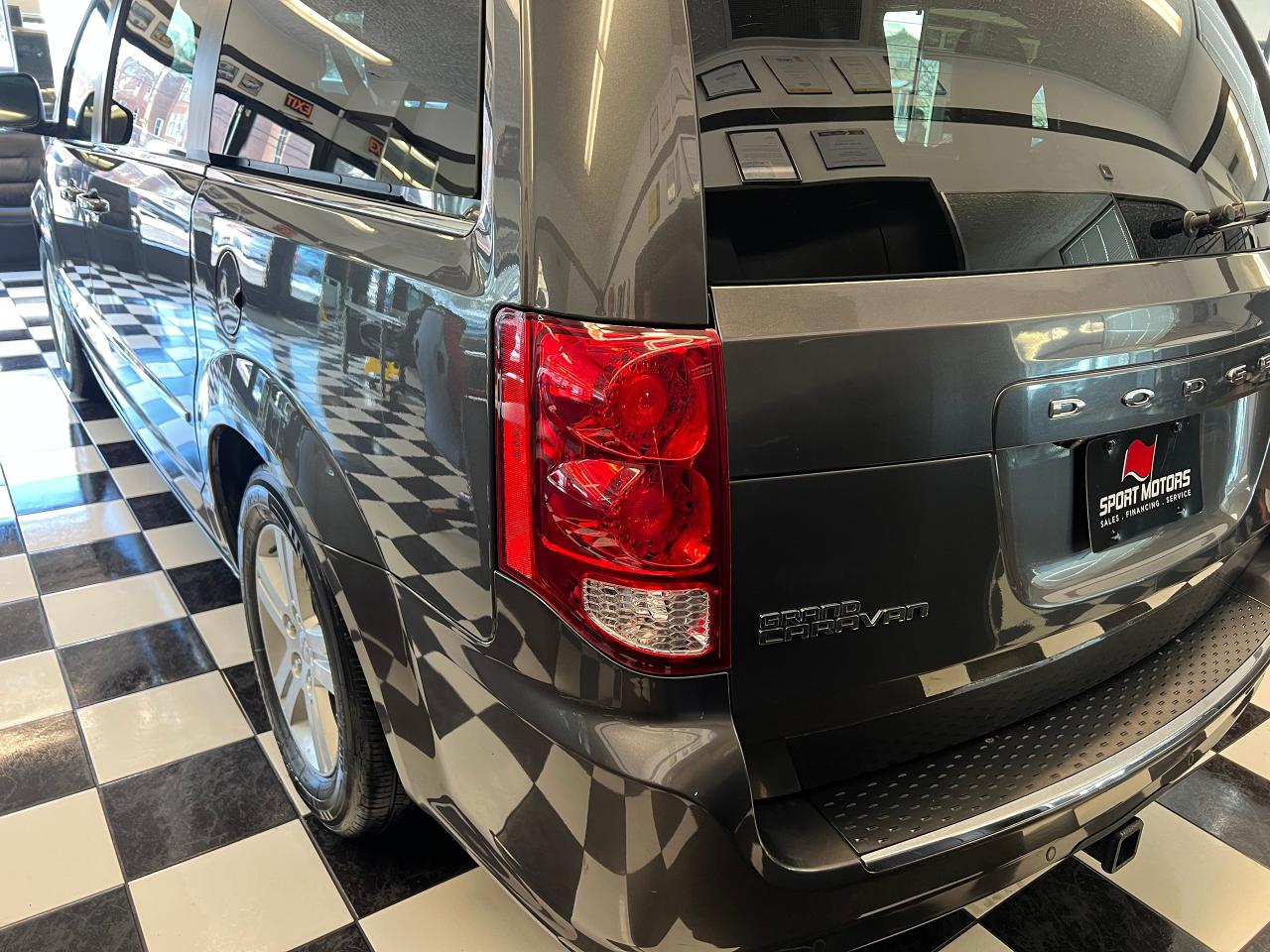 2015 Dodge Grand Caravan PENDING!Crew Plus+DVDs+PowerDoors+Camera+ - Photo #43
