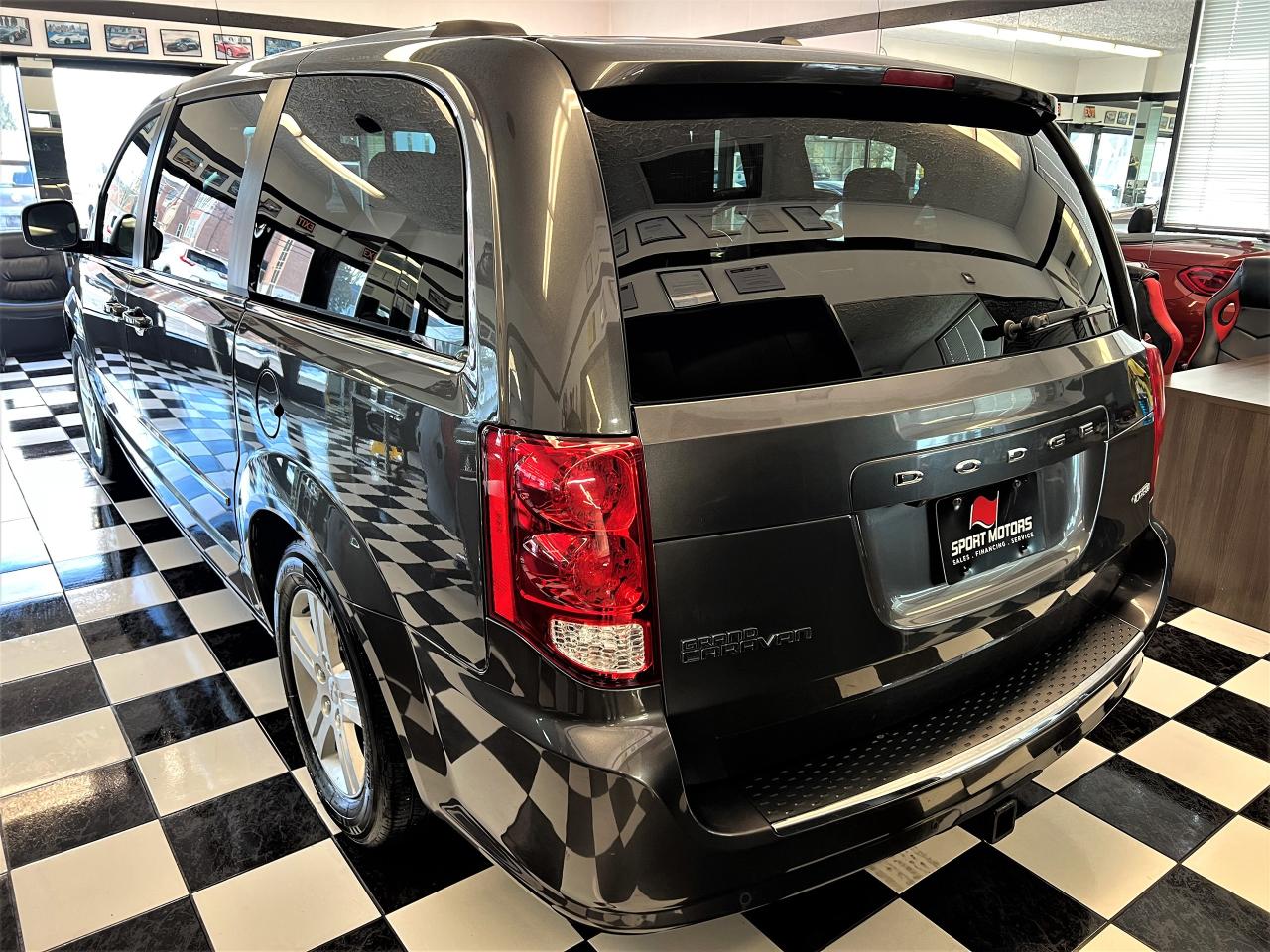 2015 Dodge Grand Caravan PENDING!Crew Plus+DVDs+PowerDoors+Camera+ - Photo #2