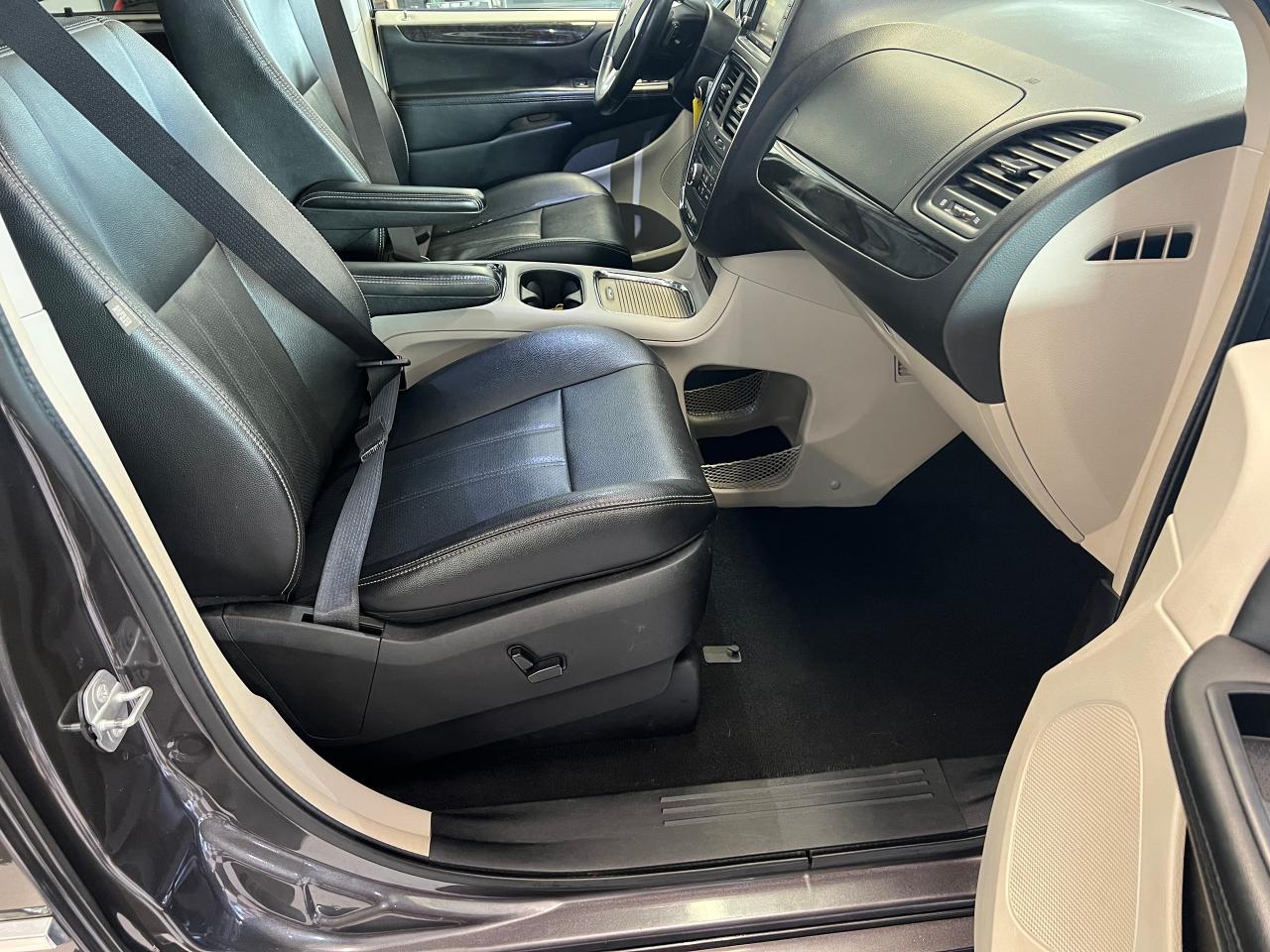 2015 Dodge Grand Caravan PENDING!Crew Plus+DVDs+PowerDoors+Camera+ - Photo #25