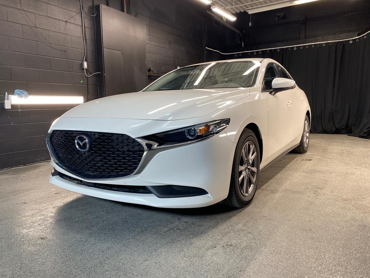 2019 Mazda MAZDA3 GX / Clean CarFax / Heated Seats - Photo #1