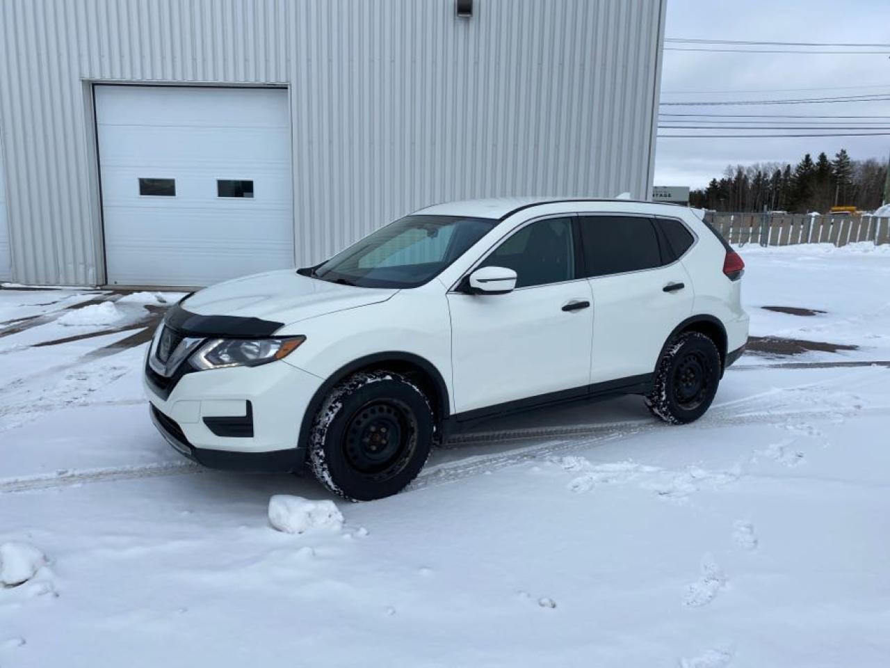 2017 Nissan Rogue  - Photo #1