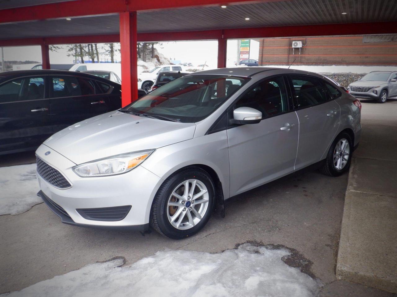 2016 Ford Focus SE - Photo #1