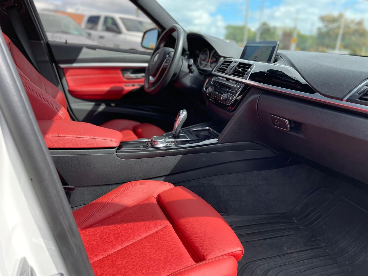 2018 BMW 3 Series 330i xDrive RED LEATHER NO ACCIDENT NAVIGATION CAM Photo2