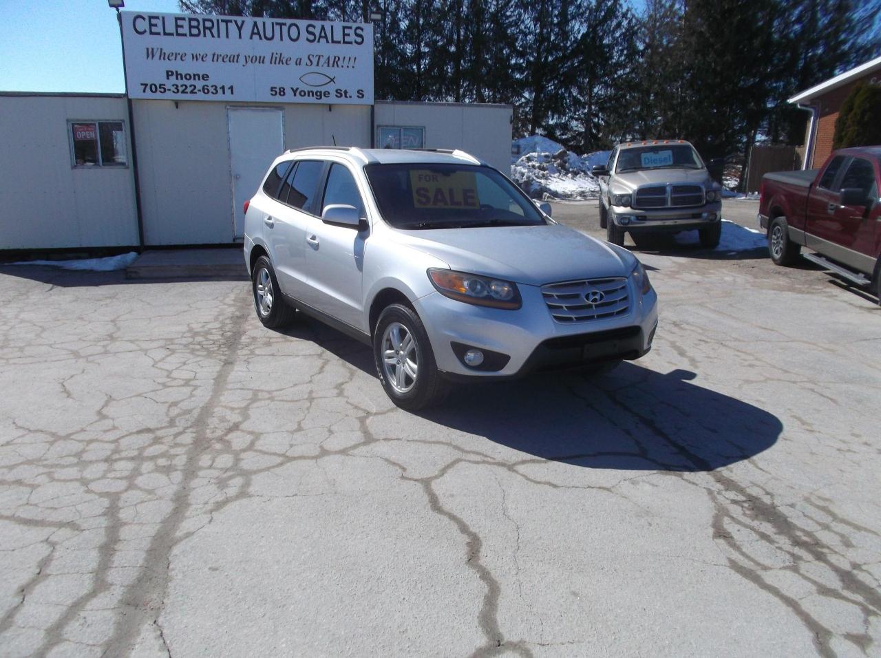 Used 2011 Hyundai Santa Fe AWD GLS for sale in Elmvale, ON